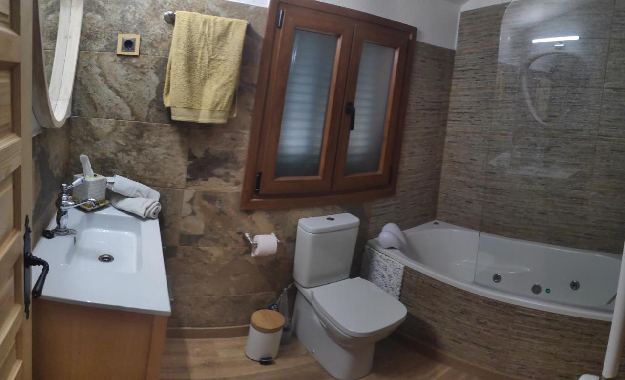 Casa Rural El Eden Del Ungria Caspueñas Exteriör bild